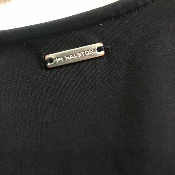 HALSTON Round Neck High Low Hem Casual Sleeveless Blouse - Picture 4 of 4